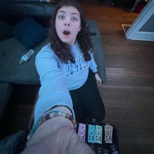 Meet your Posher, Aviana